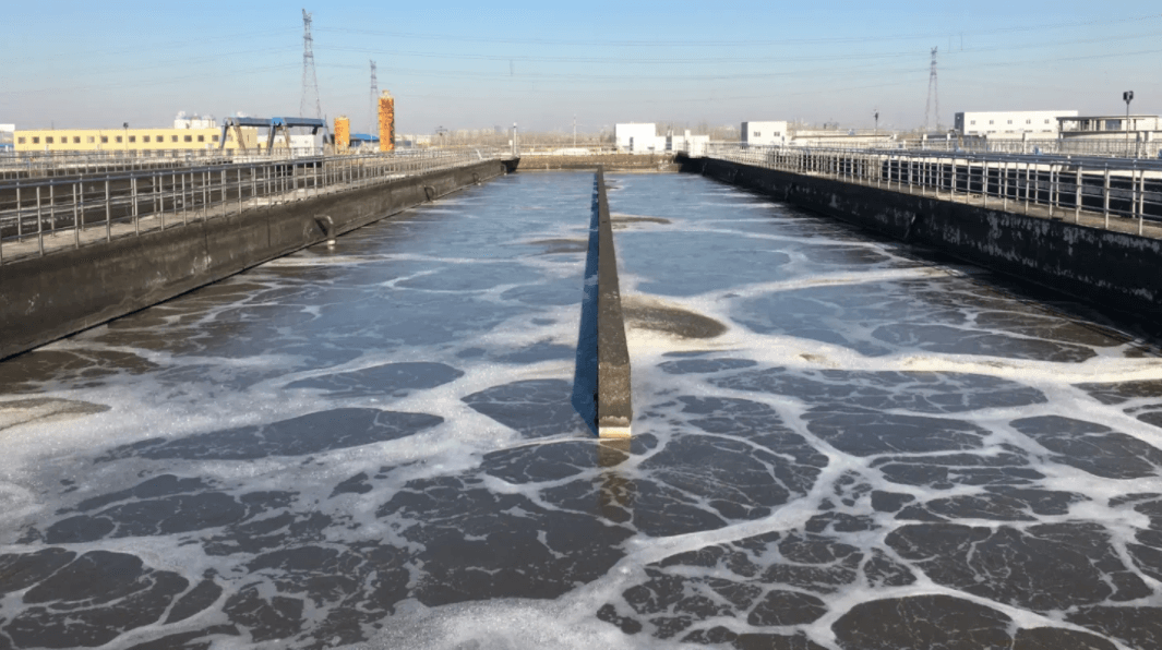 （圖：垃圾滲濾液泡沫危害）